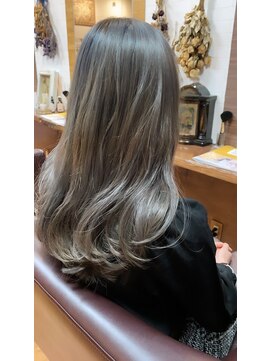 トランク(ToRank) 【ToRank】透明感グレー　ロングレイヤー