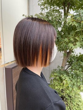 エム インターナショナル 春日部本店(EMU international) オレンジのイヤリングカラー