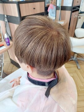 イーストハムアネーロ(EAST HAM anello) 刈り上げマッシュショート☆