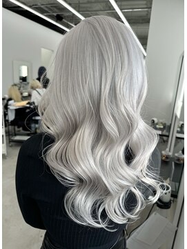 エゴル ナゴヤサカエ(ENGOL NAGOYA SAKAE) ホワイトカラー/ハイトーンカラー