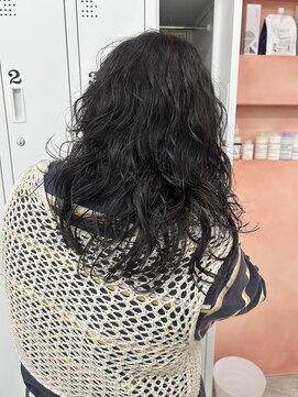 シラフ(SHIRAF) 【Yoshida】ミディアムレイヤーパーマ