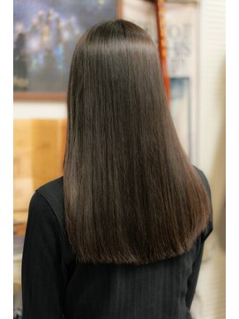 ジウ 上通り(JIU) 20代30代小顔ゆるふわセミロング アッシュブラウン