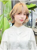 ブロンドハイトーンブリーチショートボブ_F40023