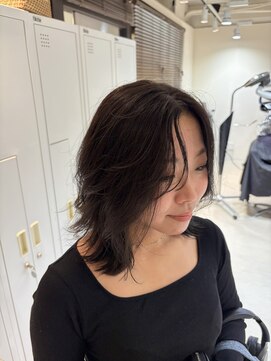サラジュ 梅田店(SARAJU) sarajuオオミ　ミディアムレイヤー　伸ばしかけにおすすめ