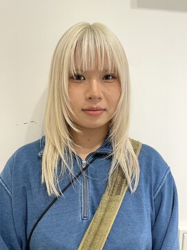 イト(ito) ホワイトブリーチ×ハッシュカット