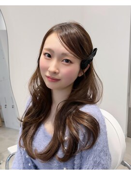 ラクシア(LucxiA) レイヤーカット/韓国ヘア/顔まわりカット/前髪