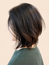 モーイトウキョウ美容室(Mooi Tokyo美容室)&nbsp;くびれミディ×外ハネレイヤー