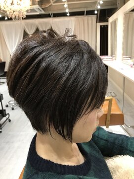 セブンス センス(Seventh Sense) ショートカットの美髪スタイル