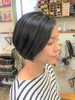 ブリキ(BLIK)&nbsp;エレガントなショートボブ