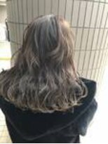 アフ(ahu)&nbsp;とろみ ギブソンタック ワンカール バレイヤージュ ロブ