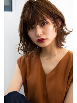 アコロン(acoron) 小顔カット_センシュアルショート_インナーカラー_スパイラル