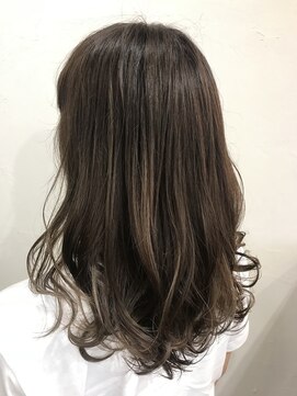 アリウス(ALIUS by posh) 【ALIUS 池袋 小川真一】ミルクグレージュ ロング