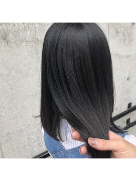 ロアナ 六本木(LOANA ROPPONGI) 明るい髪にツヤと色味をプラスしていくツヤネイビー