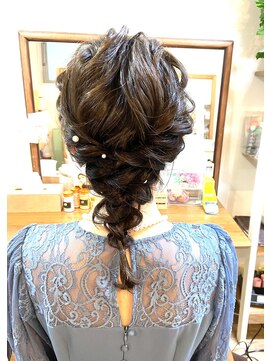 ロカット サロン(Roquat Salon) あみおろしロングアレンジ【ヘアセット/立川南/立川/国分寺】