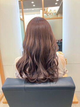 リュクスバトーバイトリコ 船橋南口店(Luxe BATEAU by tricot) グレージュ重ためレイヤー/20代30代40代