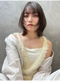レイヤーボブ　顔まわりレイヤー　グレージュカラー