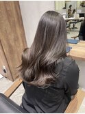 艶グレージュ×巻き髪