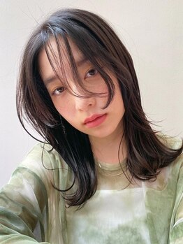 テュケー(TYCHE)の写真/【カット＋髪質改善ULTOWA＋マイクロバブル￥9,900】レイヤーカットもお任せ！顔周りのカットで小顔効果◎