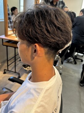 シーフ 千葉(Cyf) 刈り上げショート/フェザーショート/ツーブロック/千葉駅/保立