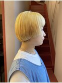  ブリーチで魅せるグラデーションカラー×モードなマッシュ