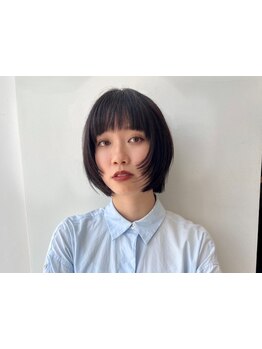 美しいデザインは上質なカットから―。数多くの業界人から愛されてきたartifata独自のカットを体感して