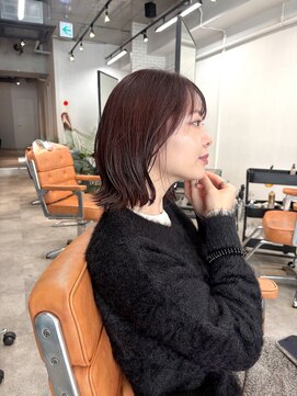 アイリー 名古屋(A/LEE) チェリーレッド/顔まわりカット