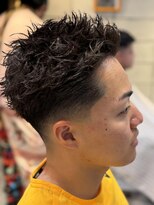 フランクスバーバー アンド ビアークラブ(FRANK'S BARBER and BEER CLUB)&nbsp;MEN’S HAIR/サーフカール/刈り上げセンターパート/有楽町