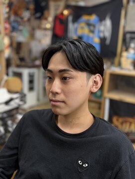スピナーバルベアリーア(SPINNER BARBERIA) センターパート/ツーブロック/SPINNER BARBEARIA/Ren
