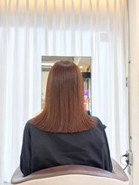 ウイバイファースト(u'i by first) ツヤ感たっぷりのナチュラルストレート