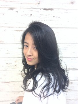 ミニム ヘアー(minim hair) 黒髪ゆるロング