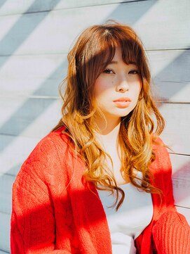 アマリス(Amaris) カーリーウェーブロング20代/30代/40代/庭瀬