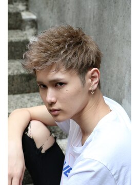 オーシャントーキョーオーバー 渋谷(OCEAN TOKYO OVER) スーツ短髪ツーブロック束感モテるパーママッシュ黒髪モヒカン