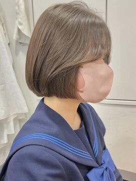 ビュー フクオカ(VIEW FUKUOKA) モードに大人可愛いダークアッシュイメチェンボブ