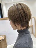 大人可愛い外ハネヘルシースタイルふんわり丸みショート