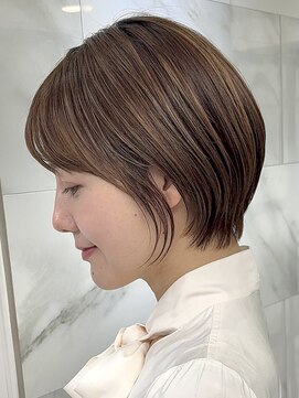 ソワネ 表参道(soigne) 表参道くびれショート白髪ぼかし切りっぱなしボブレイヤーカット