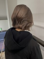 サンク 原宿 表参道(cinq)&nbsp;原宿オリーブベージュ顔周りレイヤーカットブリーチカラー韓国