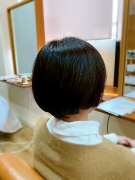 ヘアーブランドジン ティアラ(HAIR BRAND Jin Tiara) 丸みショート【松山美容室】
