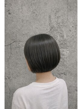 ヘアアンドデザイン ネイビー(Navy) ストレートボブ