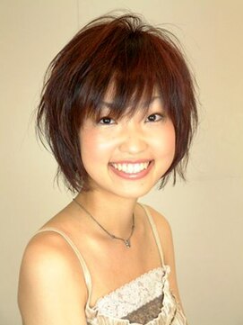 ヘアー ルーツ(HAIR ROOTS) ふんわりカールのあるボブスタイル