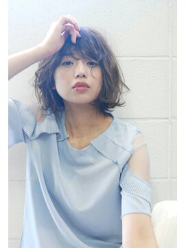 ユーリー(juurii) 柔らかに揺れるガーリーロブ