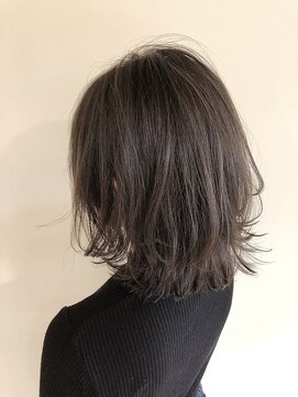 クイントネオリーブ 自由が丘正面口店(quint:neolive) 【neolive quint 自由が丘】岩崎裕貴 Neolive スタイル