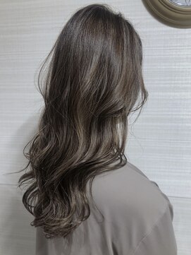 エニィ 池袋西口(Any) 黒髪/グレーベージュ/レイヤーロング/前髪パーマ/池袋