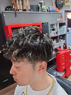 グロウヘアワークス トウキョウ(grow hair works tokyo) Grow hair works tokyo/  スパイラルパーマ