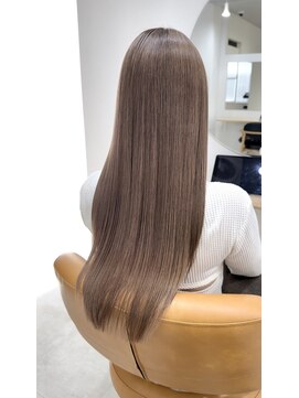 イト(ito.) ミルクティーベージュロングレッドブラウン_ハッシュカット