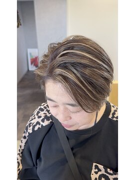 ハイク(HYKE) 白髪ボカシショート/白髪ボカシハイライト/40代/50代/60代