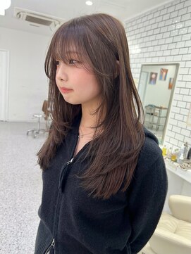 ロマーリ(LOMARLIE) レイヤーカット＿小顔顔周りカット