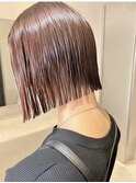 切りっぱなし外ハネボブ艶暗髪シースルーバング