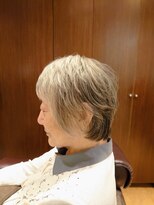 センス 洗足店 レディースレイヤーボブ×グレイヘア×ヘッドスパ