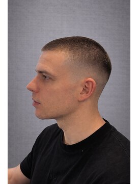 ワンワンオー バーバーショップ 長浜店(@110 BARBER SHOP) ミリ単位で差がつくハイフェード・バズカット