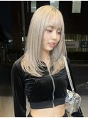 ハッシュカット/ホワイトブロンド/デザインカラー/ブリーチ
